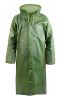 Plashch-dozhdevik s kapyushonom na knopkah KOMFI zelenyj 1