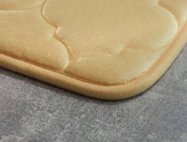 Kovrik dlya vannoj IDDIS 50x80 3