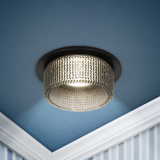 Svetil'nik vstraivaemyj 4