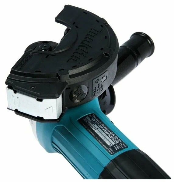MAKITA 4