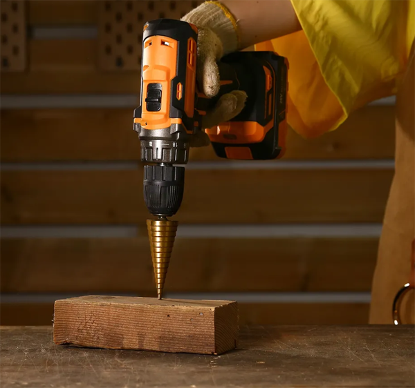 Sverlo po metallu stupenchatoe 3