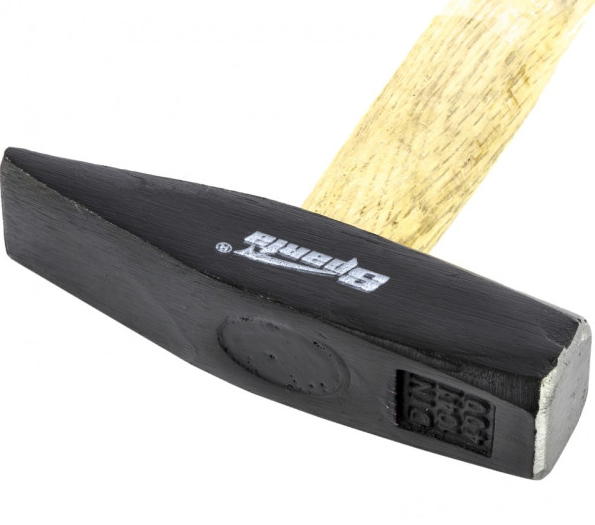 Molotok kvadratnyj 2