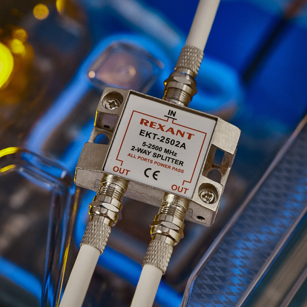 Delitel Sputnik TVh2 2gnezda Rexant 05-6201 2