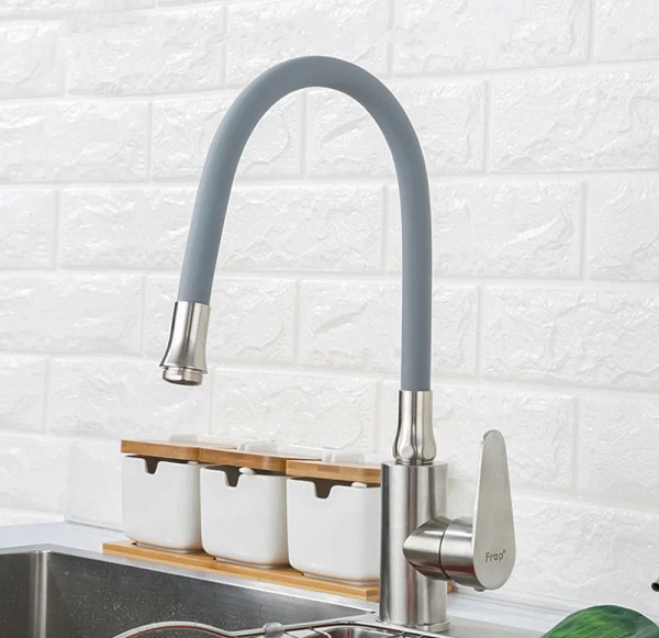 Smesitel dlya kuhni s gibkim izlivom FRAP F4448 3