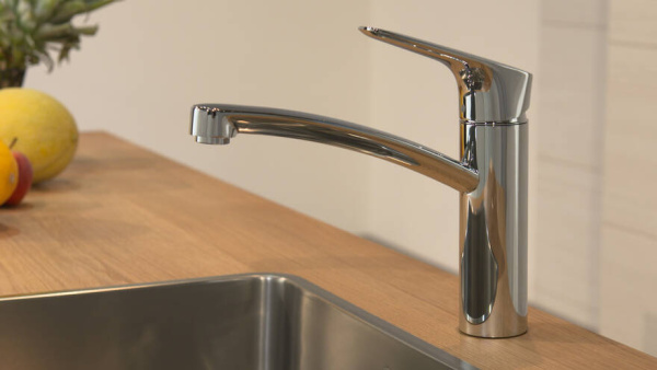 Smesitel dlya kuhni HANSGROHE LOGIS 71832000 3
