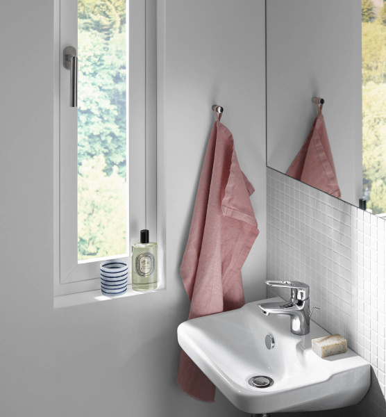 Smesitel dlya rakoviny HANSGROHE NOVUS LOOP 70 71080000 3