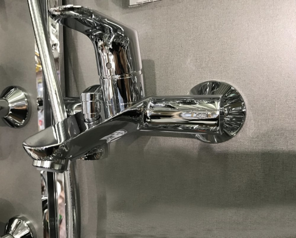 Smesitel dlya vanny HANSGROHE FOCUS 31940000 3