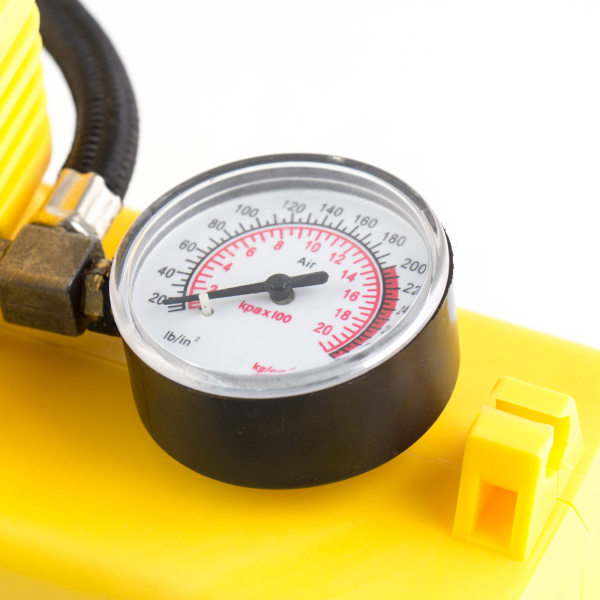 Kompressor Kolner avtomobilnyj 12 volt KCO 2