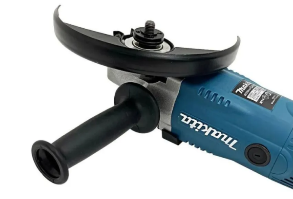 MAKITA 2