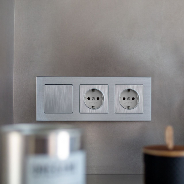 Ramka na 2 posta alyuminij Aluminium WERKEL 2
